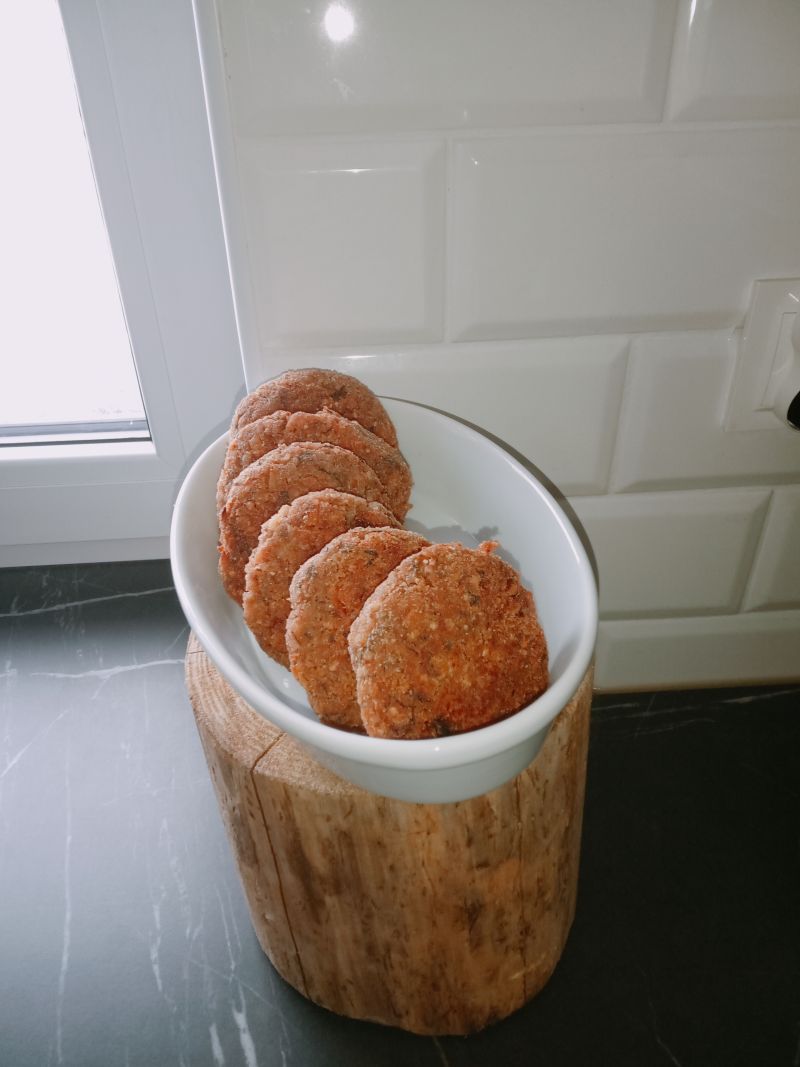 Kotlety z kaszy gryczanej.