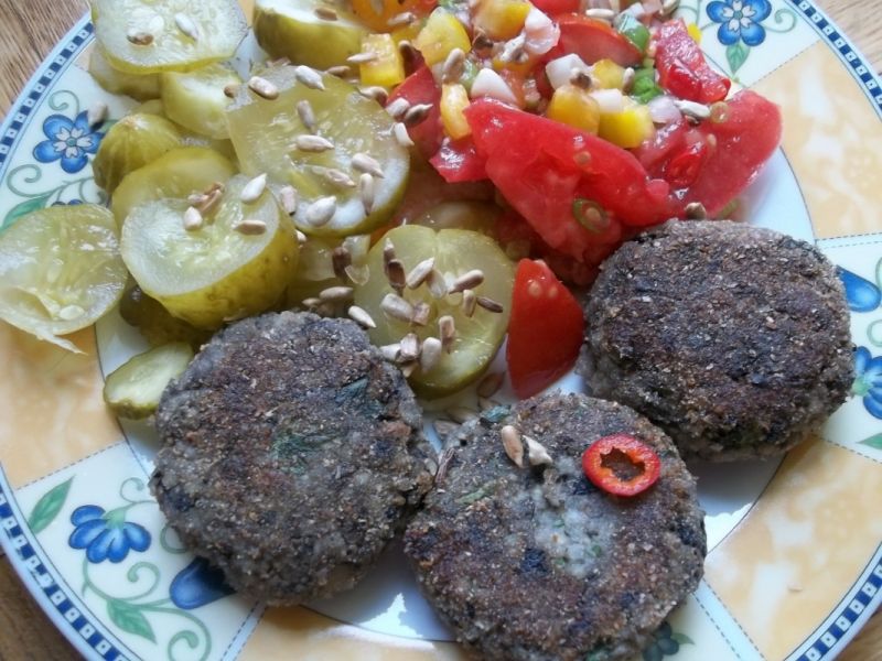 Kotlety z kaszy jaglanej i pieczarek Kotlety z kaszy jaglanej i pieczarek