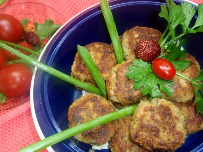 Kotlety z kaszy jaglanej z kapustą