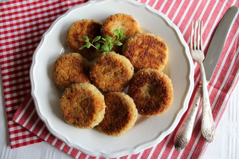 Kotlety z kaszy jęczmiennej i sera Kotlety z kaszy jęczmiennej i sera