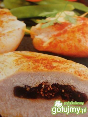 Kotlety z kurczaka nadziewane bakaliami