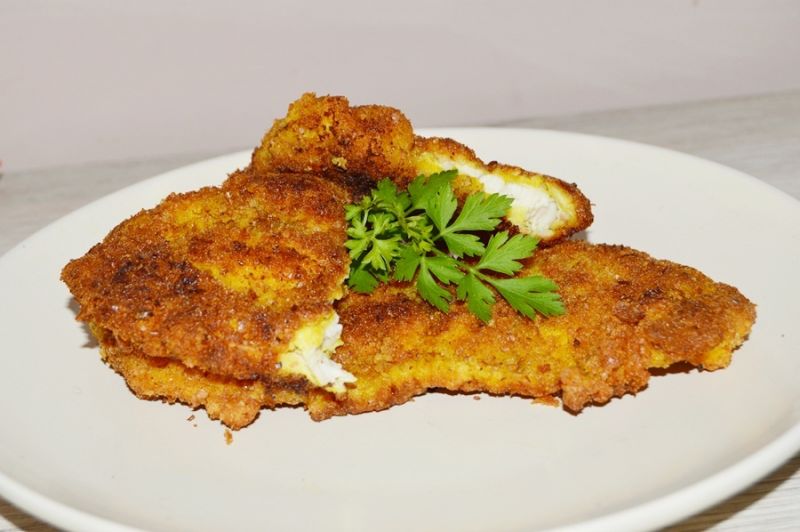 Kotlety z kurczaka w panierze z dodatkiem otręb