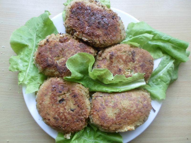 Kotlety z kurek z ciecierzycą