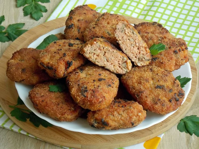 Kotlety z pieczarkami Kotlety z pieczarkami