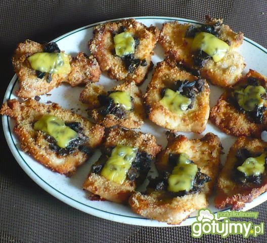 Kotlety zapiekane z pieczarkami i serem