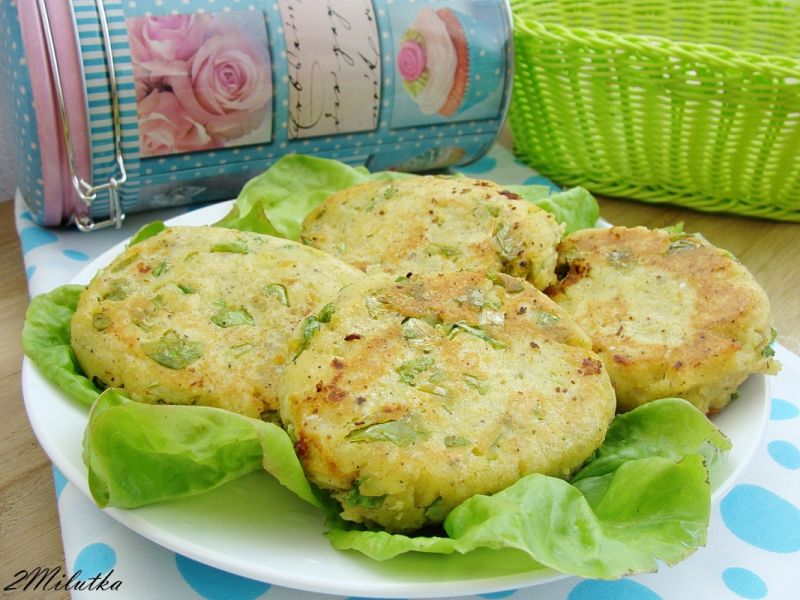 Kotlety ziemniaczane z sałatą