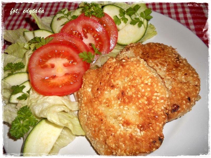 Kotlety ziemniaczane z sezamem