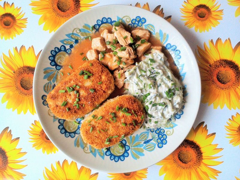 Kotlety ziemniaczano - szparagowe z gulaszem