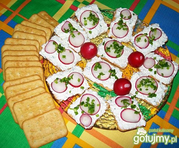Krakersowe kanapeczki z twarożkiem