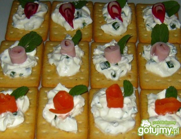 Krakersy z twarożkiem 4