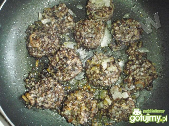 Krązki kaszankowe z cebulą