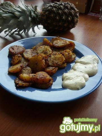 Krążki ziemniaczane z sosem czosnkowym Krążki ziemniaczane z sosem czosnkowym