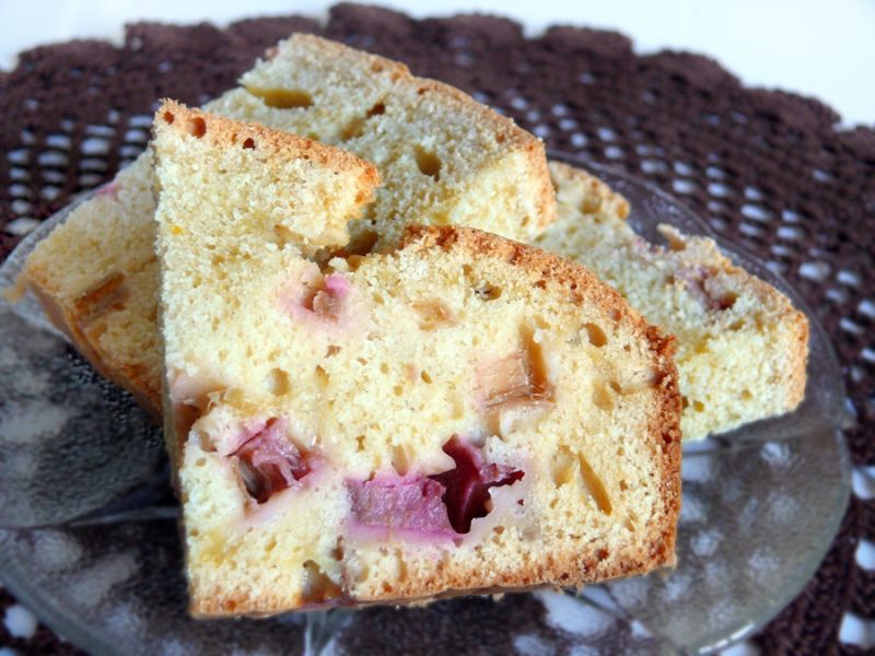 Kręcone ciasto z rabarbarem