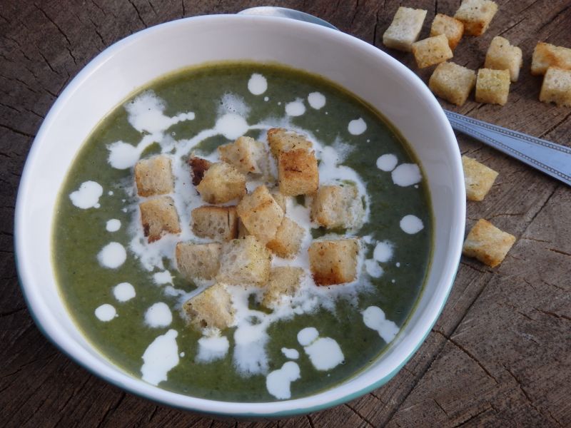 Krem brokułowo-szpinakowy Krem brokułowo-szpinakowy