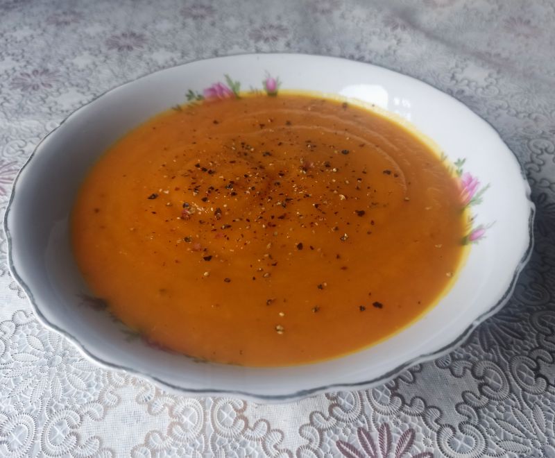 Krem dyniowo - marchewkowy z pomarańczą Krem dyniowo - marchewkowy z pomarańczą