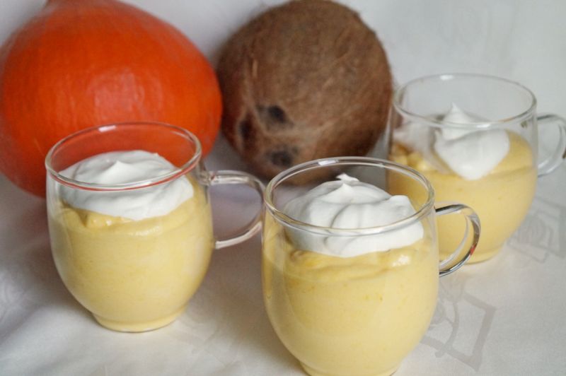 Krem dyniowy z bitą śmietaną Krem dyniowy z bitą śmietaną