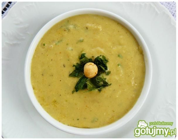 Krem kalafiorowy na tymiankowym bulionie Krem kalafiorowy na tymiankowym bulionie