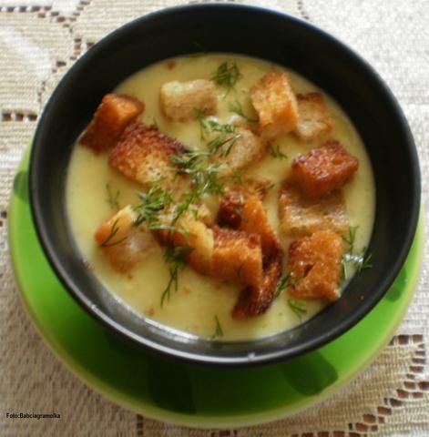 Krem kalafiorowy  z głąba i liści Krem kalafiorowy  z głąba i liści