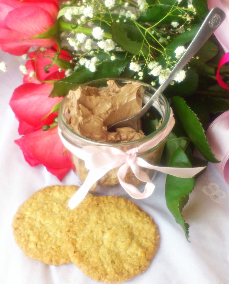 Krem maślano-czekoladowy