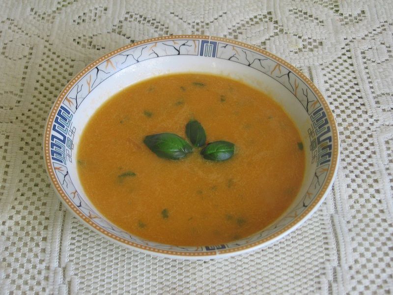 Krem pomidorowy z bazylią