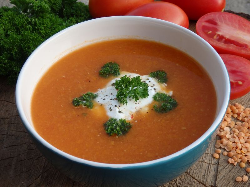 Krem pomidorowy z soczewicą