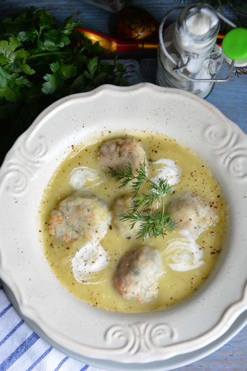 Krem selerowy z mięsno-szpinakowymi pulpetami