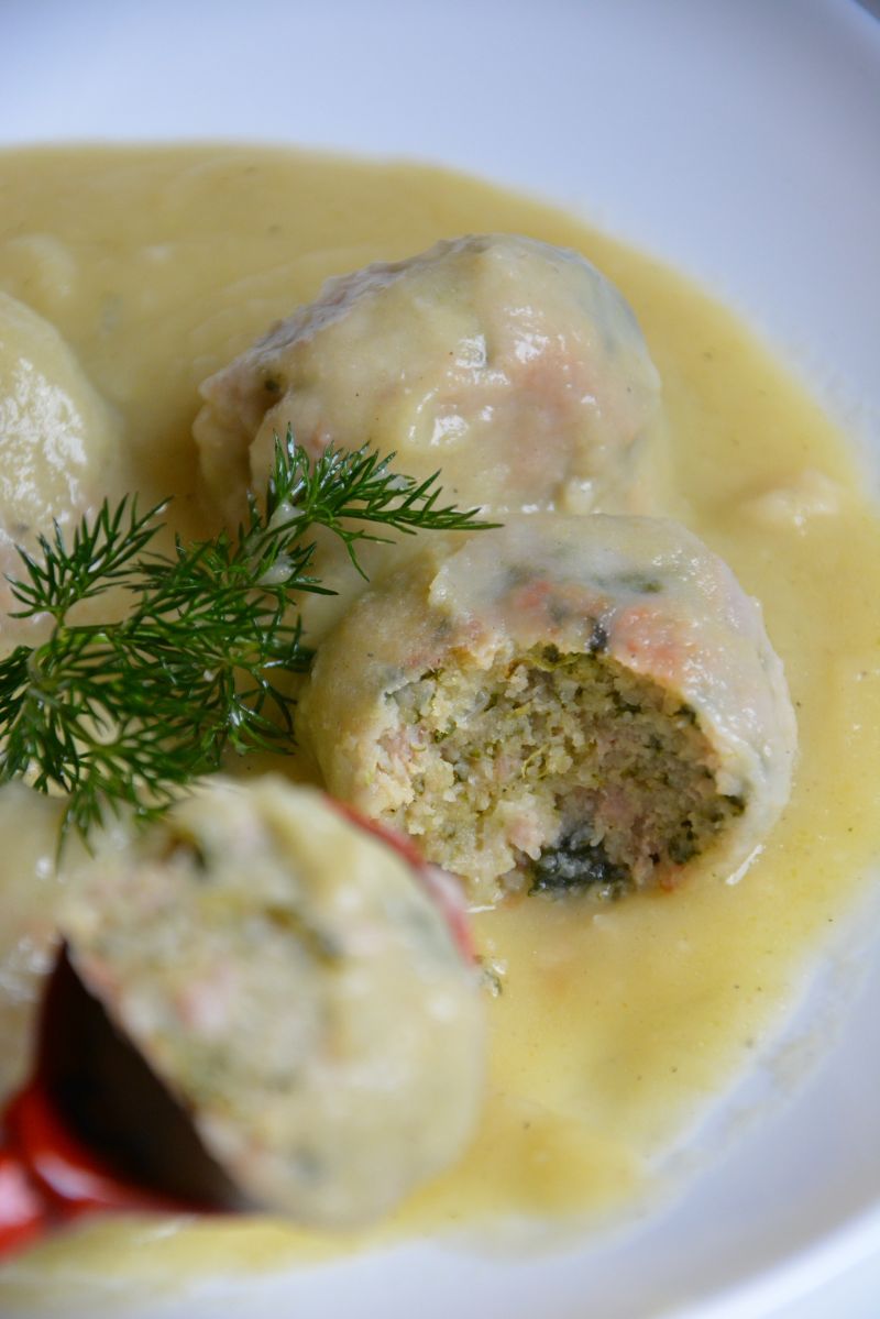 Krem selerowy z mięsno-szpinakowymi pulpetami