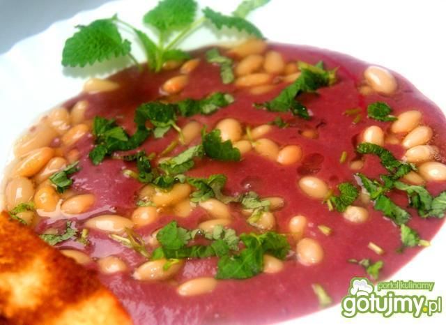 Krem z buraczków z fasolą  Krem z buraczków z fasolą