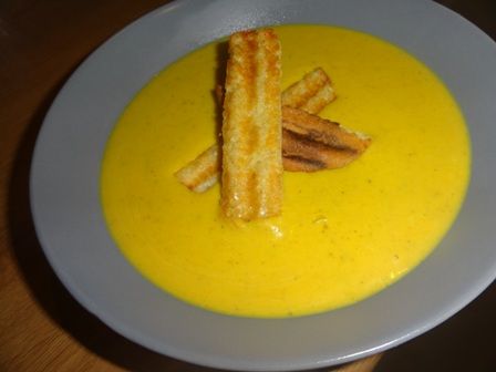 Krem z dyni z grzankami Krem z dyni z grzankami