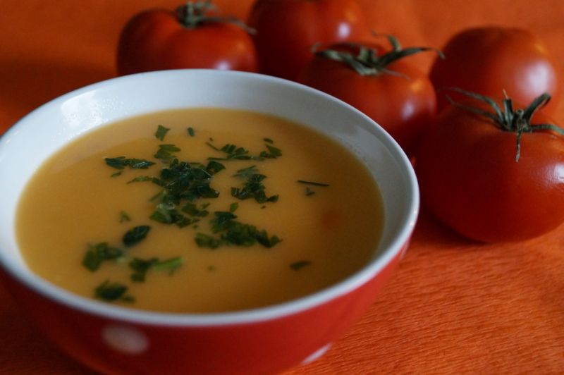 Krem z kabaczka z pomidorami Krem z kabaczka z pomidorami