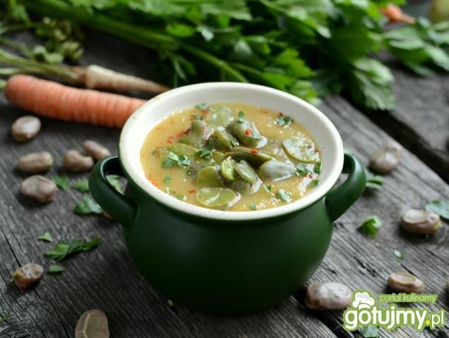 Krem z kalarepy z bobem