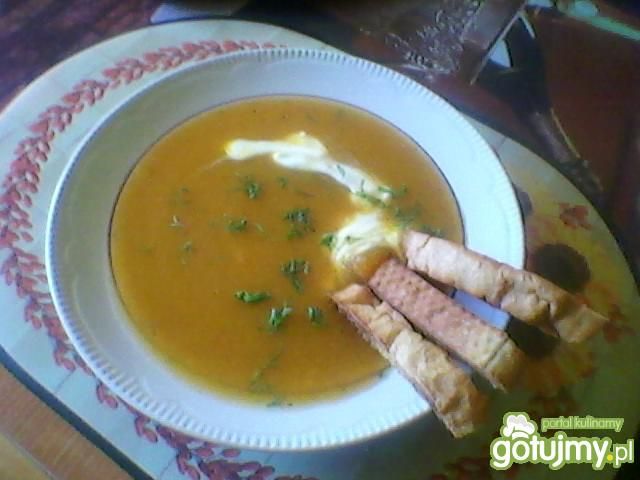 Krem z paluchami z bułek