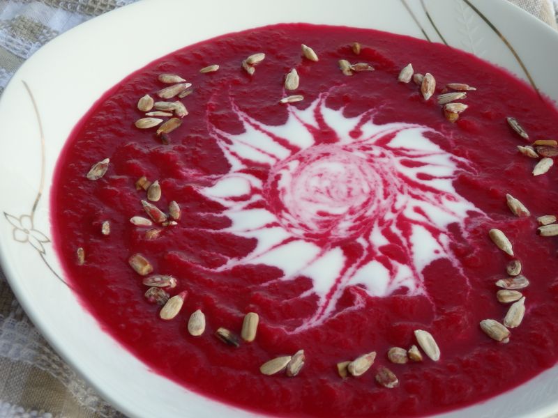 Krem z pieczonych buraków Krem z pieczonych buraków