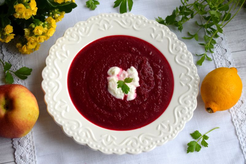 Krem z pieczonych buraków