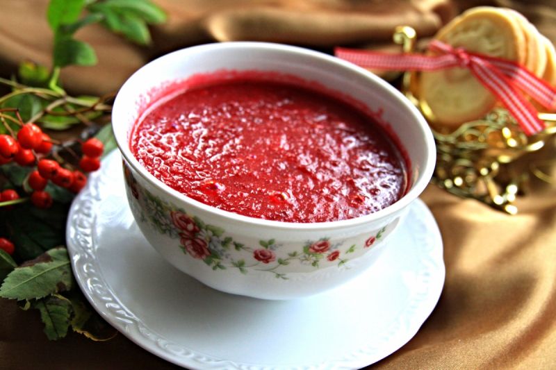 Krem z pieczonych czerwonych buraczków Krem z pieczonych czerwonych buraczków