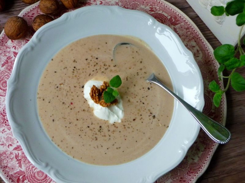 Krem z pieczonych kasztanów i orzechów