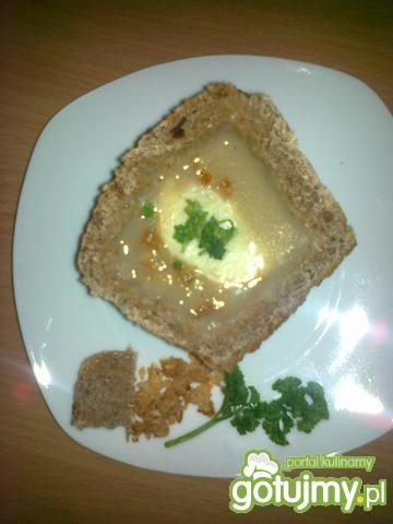 Krem z podgrzybków w chlebku