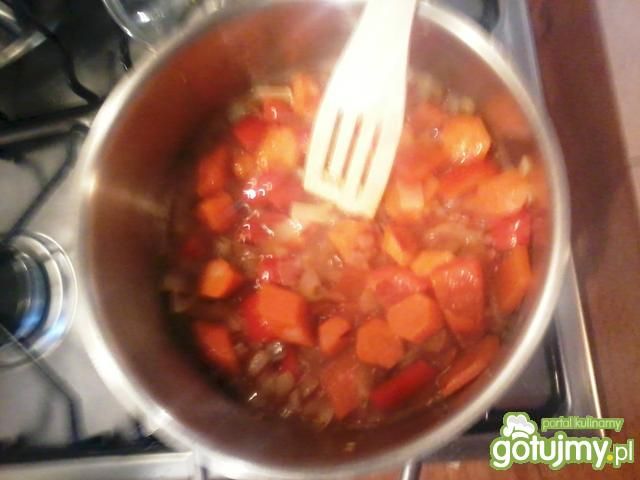 Krem z pomidorów z grzankami
