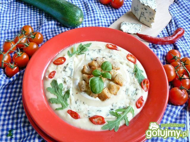 Krem z selera z serem lazur błękitnym  Krem z selera z serem lazur błękitnym