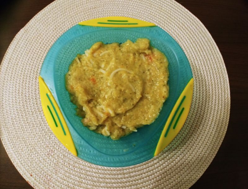 Krem z warzyw z mięsem i makaronem dla niemowlaka