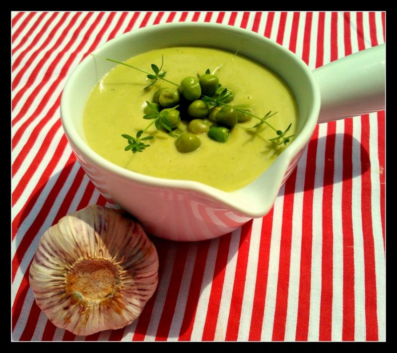 Krem z zielonego groszku i ziemniaków