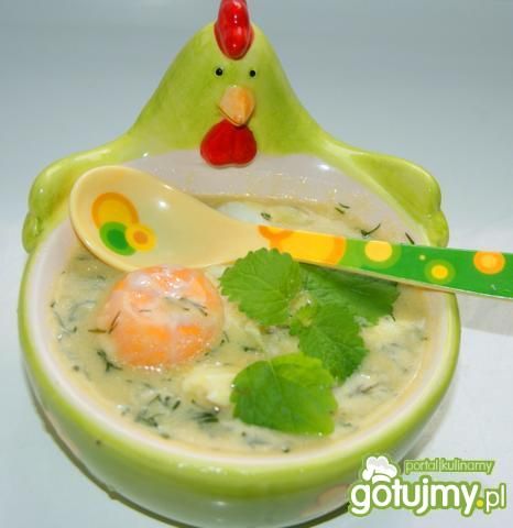 Krem z zielonych szparagów z jajkiem 