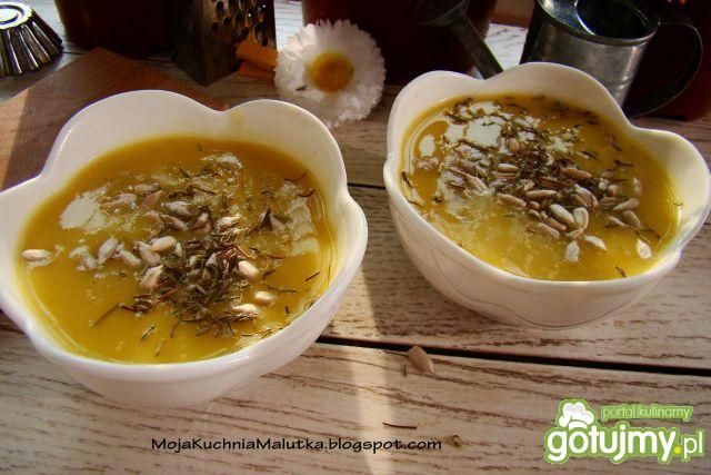 Krem z ziemniaków i kalarepy z tymiankie Krem z ziemniaków i kalarepy z tymiankie