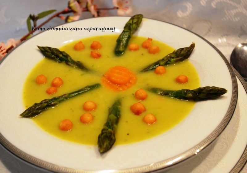 Krem ziemniaczano szparagowy
