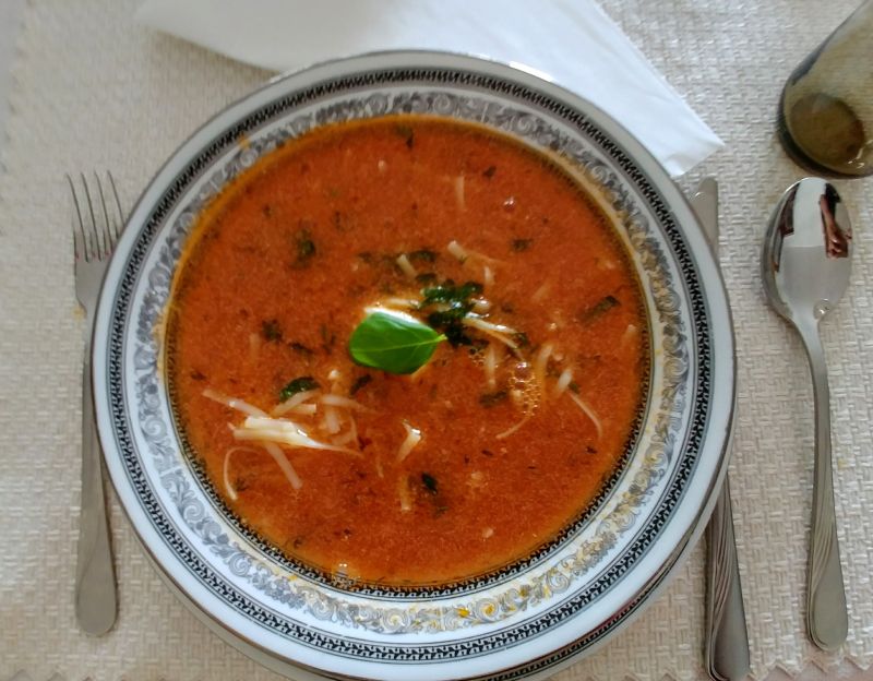 Kremowa pomidorowa ze świeżych pomidorów  