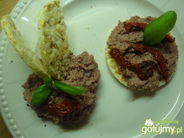 Kremowa przystawka chrupana na okrągło..