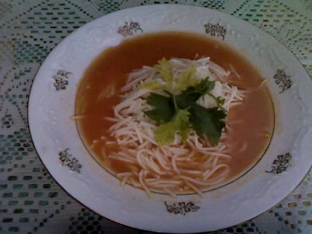 Kremowa zupa ''caprese''                