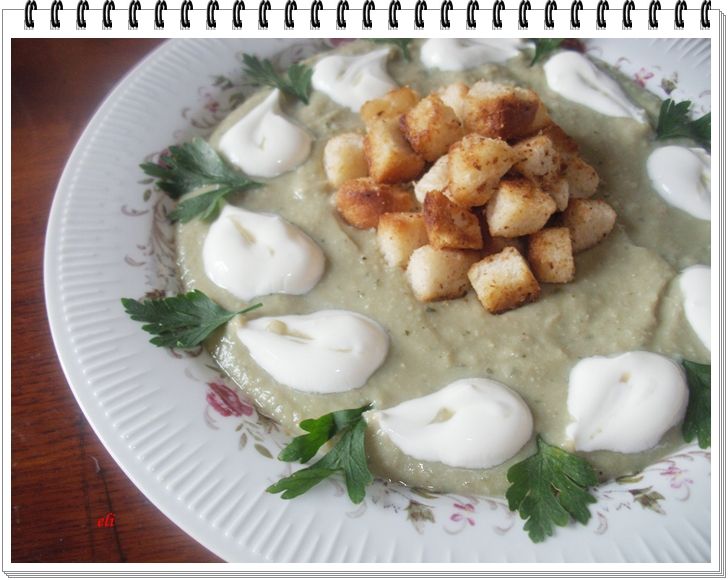 Kremowa zupa Eli z bobu i cukinii