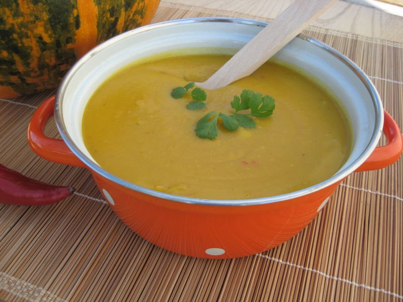 Kremowa zupa jarzynowa z dynią Kremowa zupa jarzynowa z dynią