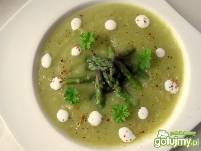 Kremowa zupa szparagowa. Kremowa zupa szparagowa.
